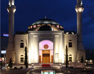 Licht für eine der eindruckvollsten Moscheen der Türkei